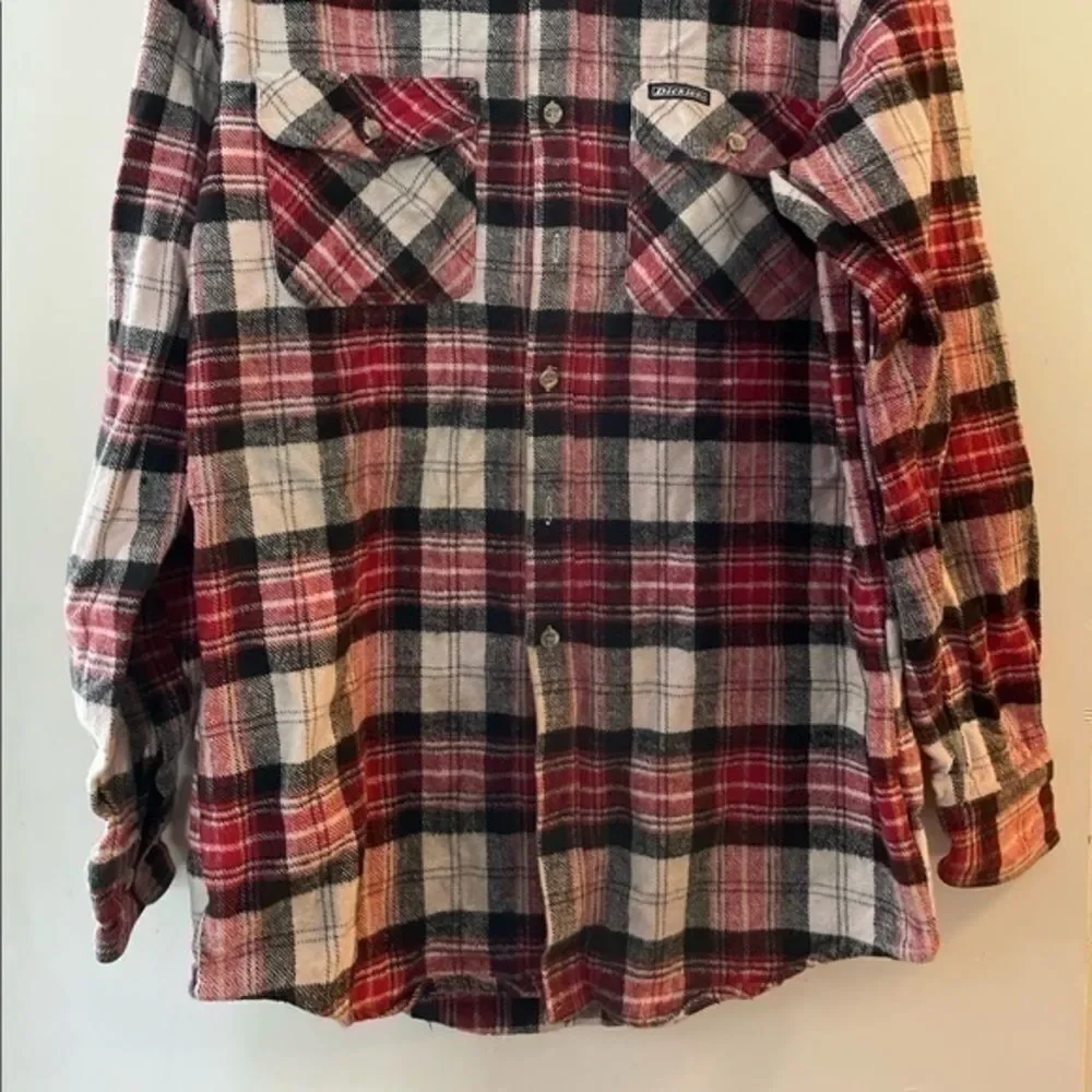 Men’s Dickies Flannel Sweater Size Medium Red, White, Pink & Black